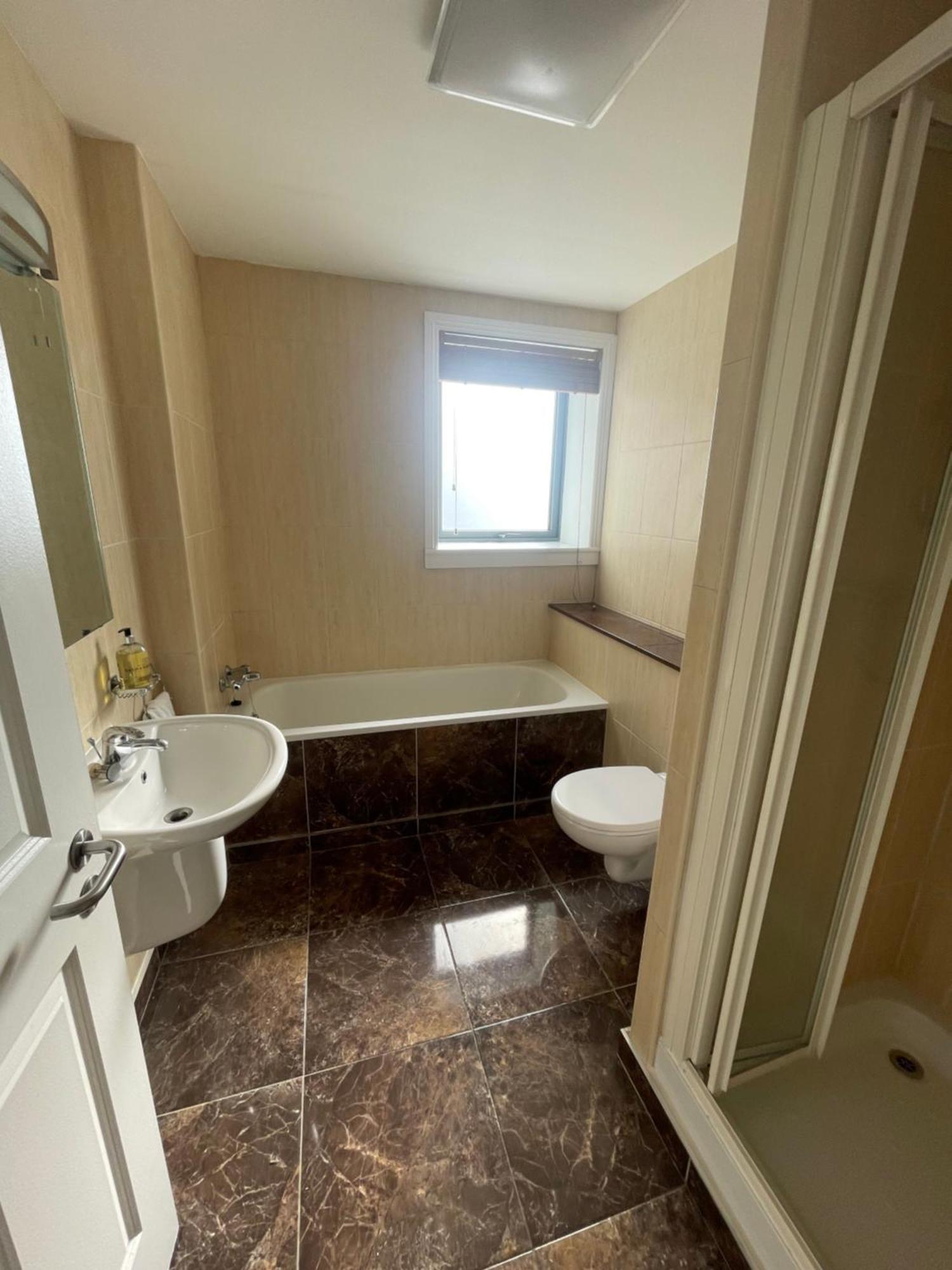 Fabulous And Sunny 2 Bed Apartment, In City Centre Cork Ngoại thất bức ảnh