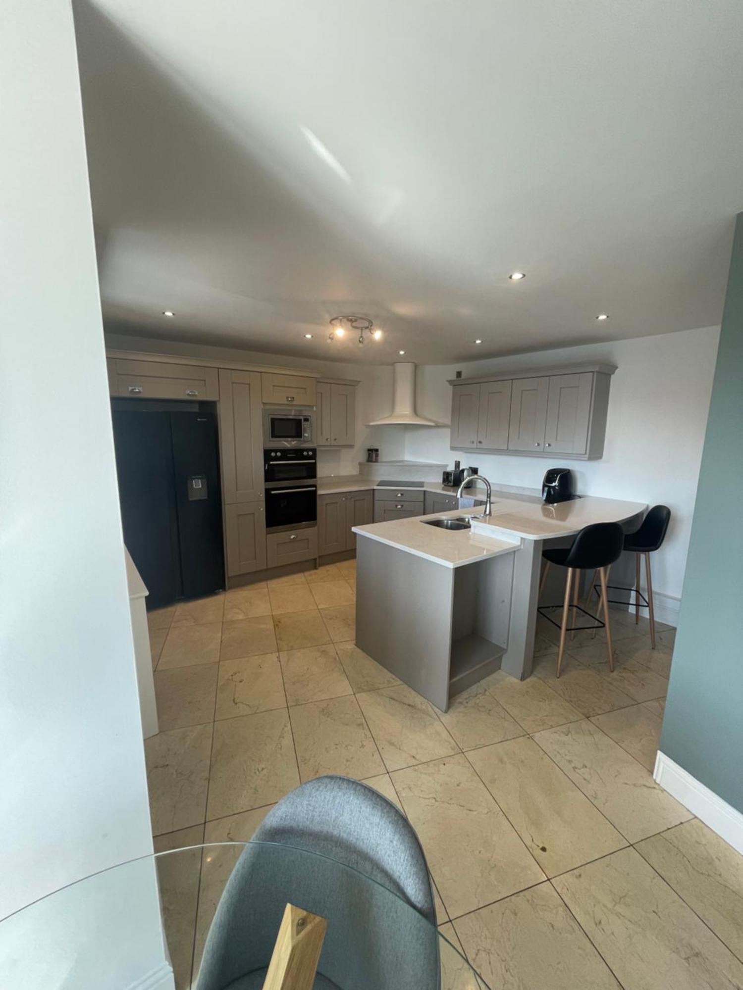 Fabulous And Sunny 2 Bed Apartment, In City Centre Cork Ngoại thất bức ảnh